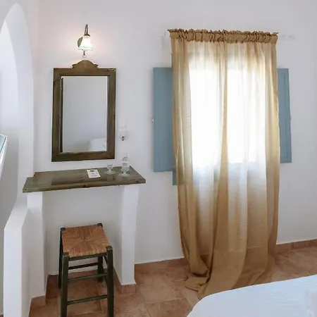 Palm Heaven Boutique * Antiparos Town