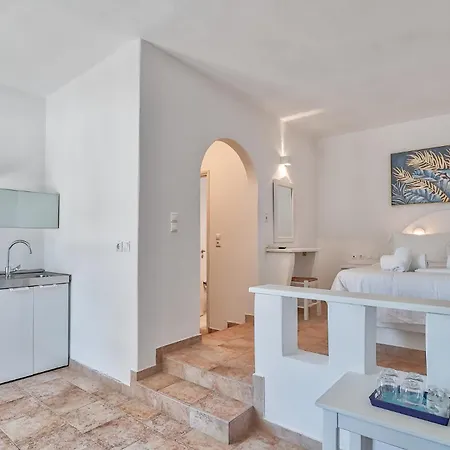 Palm Heaven Boutique Antiparos Town