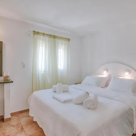 Palm Heaven Boutique * Αντίπαρος